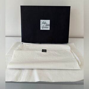 SOLD ELSEWHERE Saks Fifth Avenue Gift Box with Tissue Paper|Size 15.5x11x2.5